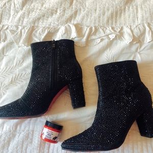 Black bedazzled boots with red bottoms, size 8